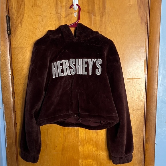 hershey Tops - FOREVER 21 Hershey’s Faux Fur Pull Over Hoodie 🤎